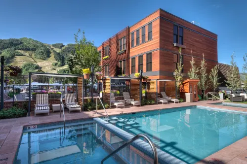 Hotel Jerome, Auberge Resorts Collection Hotels in Aspen