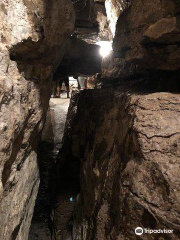 Tyendinaga Cavern and Caves