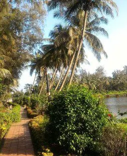 Vanganga Lake Garden