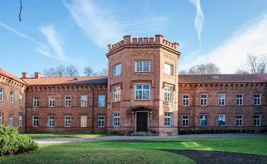 Hotels in Raudone
