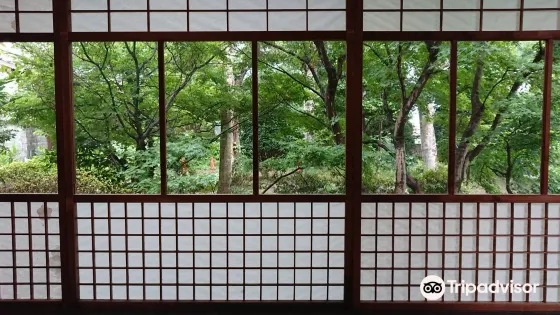 Kagamida Yashiki Structures