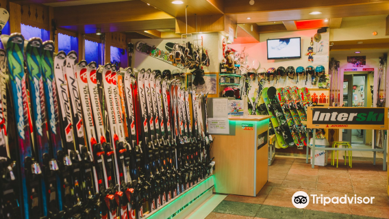 Interski - Inchirieri + Scoala Ski & Snowboard Poiana Brasov | RENT & SCHOOL