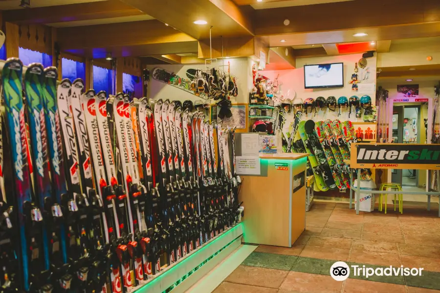 Interski - Inchirieri + Scoala Ski & Snowboard Poiana Brasov | RENT & SCHOOL