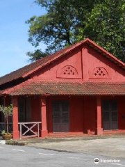 The Red Building (Tuek Daeng)