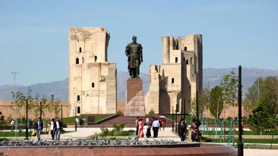 Statue of Amir Timur