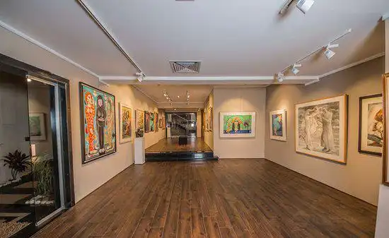 Hotels near Picasso East Art Gallery