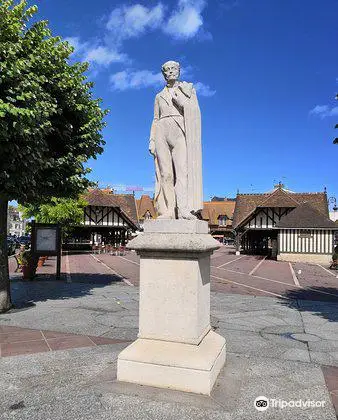 Monument Duc de Morny