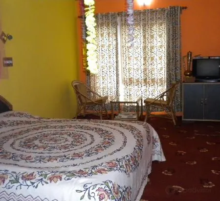 Blooming Dale Hotel