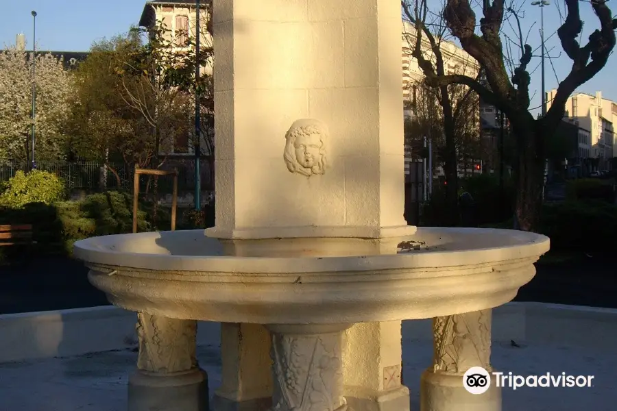 Square of the Jeune Resistance