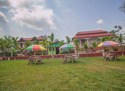 Hotel Red Sapphire