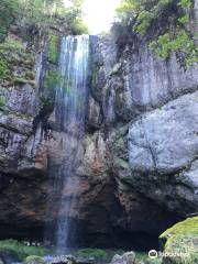 Yamabikono Falls