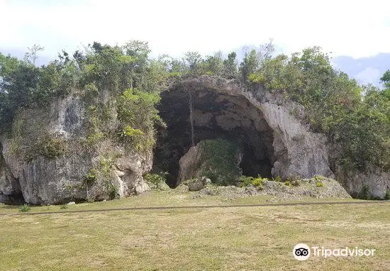 Monumento Historico Cueva Maria de La Cruz