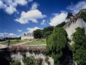 Castle de Valmer - Vins et Jardins