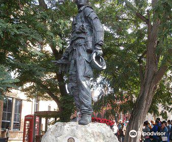 Irish Guardsman Statue