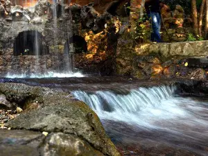 original waterfall Yakapark
