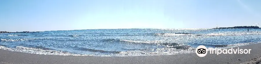 Monolithos海灘