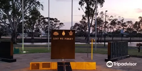Horsham & District War Memorial & Cenotaph