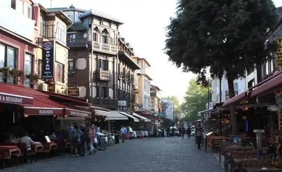 Hotel in zona Akbiyik Street