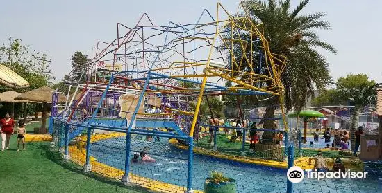 2_Fun 'n' Food Village