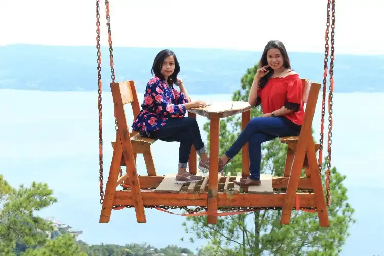 Hotel dekat Gereja HKI Parapat