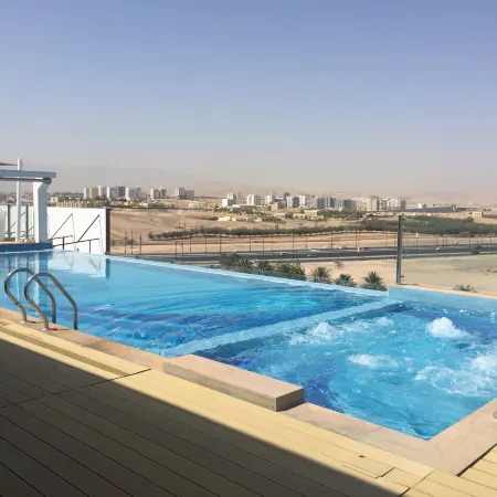 Carnelian Muscat - Airport Hotel