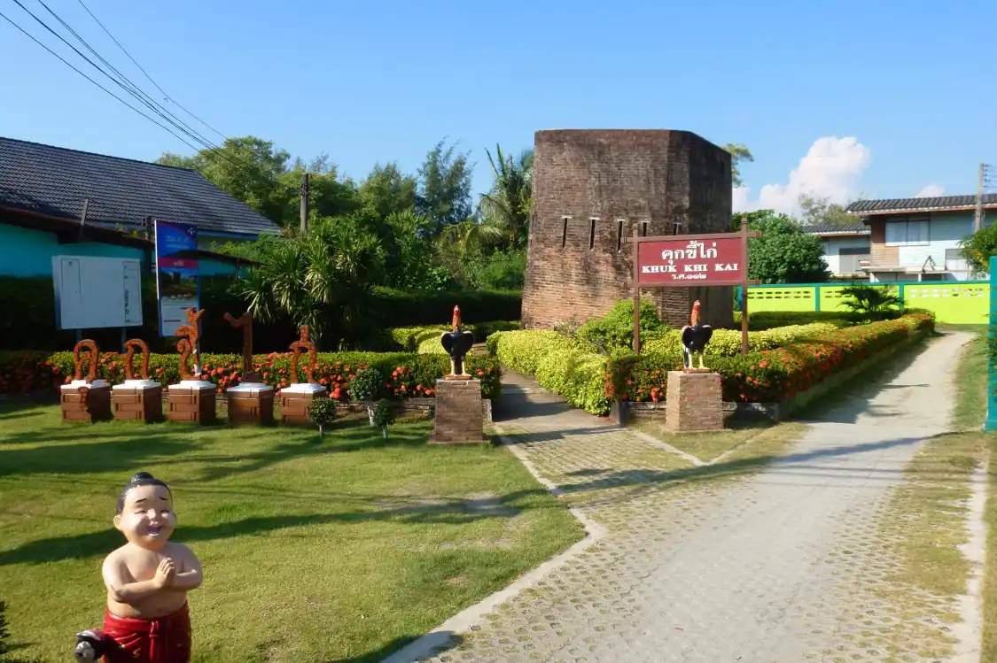 Hotels near Khuk Khi Kai Prison