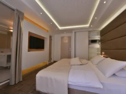 Apeiro City Avant-Garde Hotel