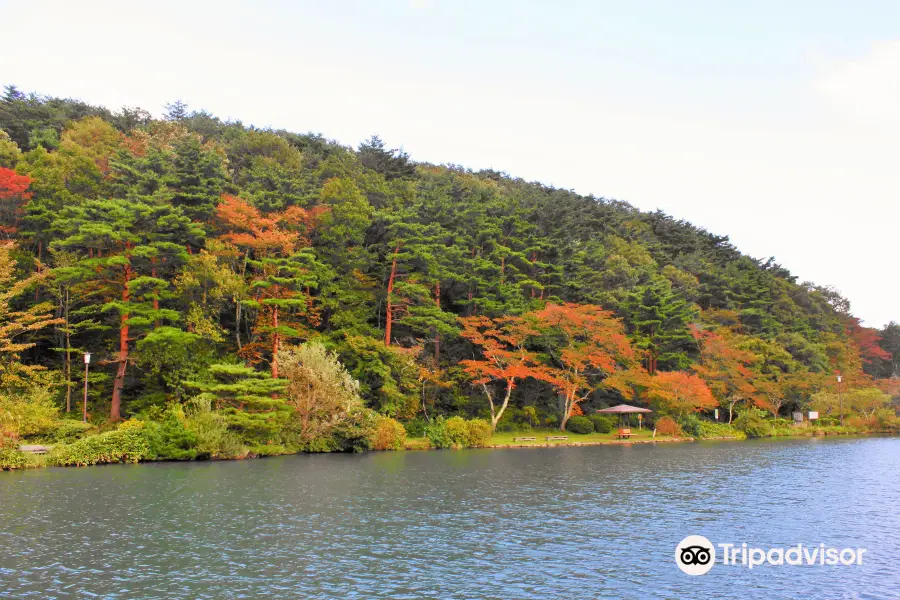 Kagamigaike Park