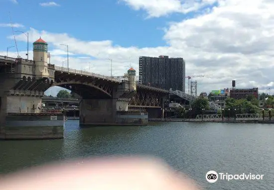 Willamette River Walkway