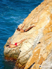 High Cliff Divers by Night with Dinner