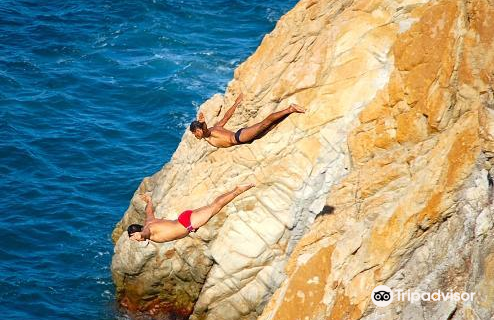 High Cliff Divers by Night with Dinner