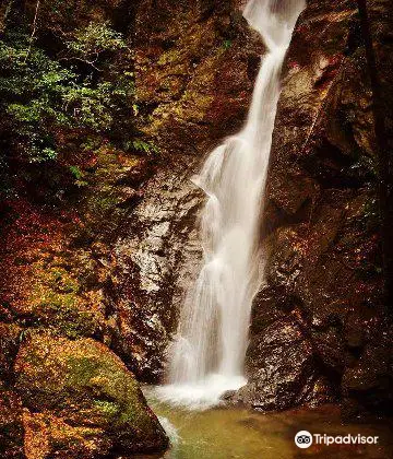 Sambaitani Falls