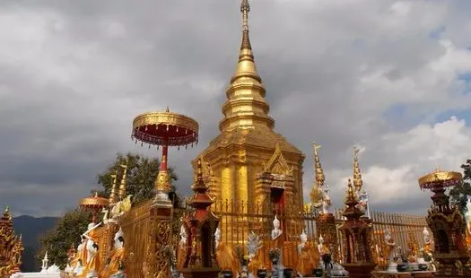 วัดพระธาตุดอยเวา แม่สาย