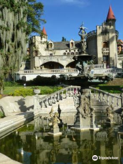 El Castillo Museo y Jardines