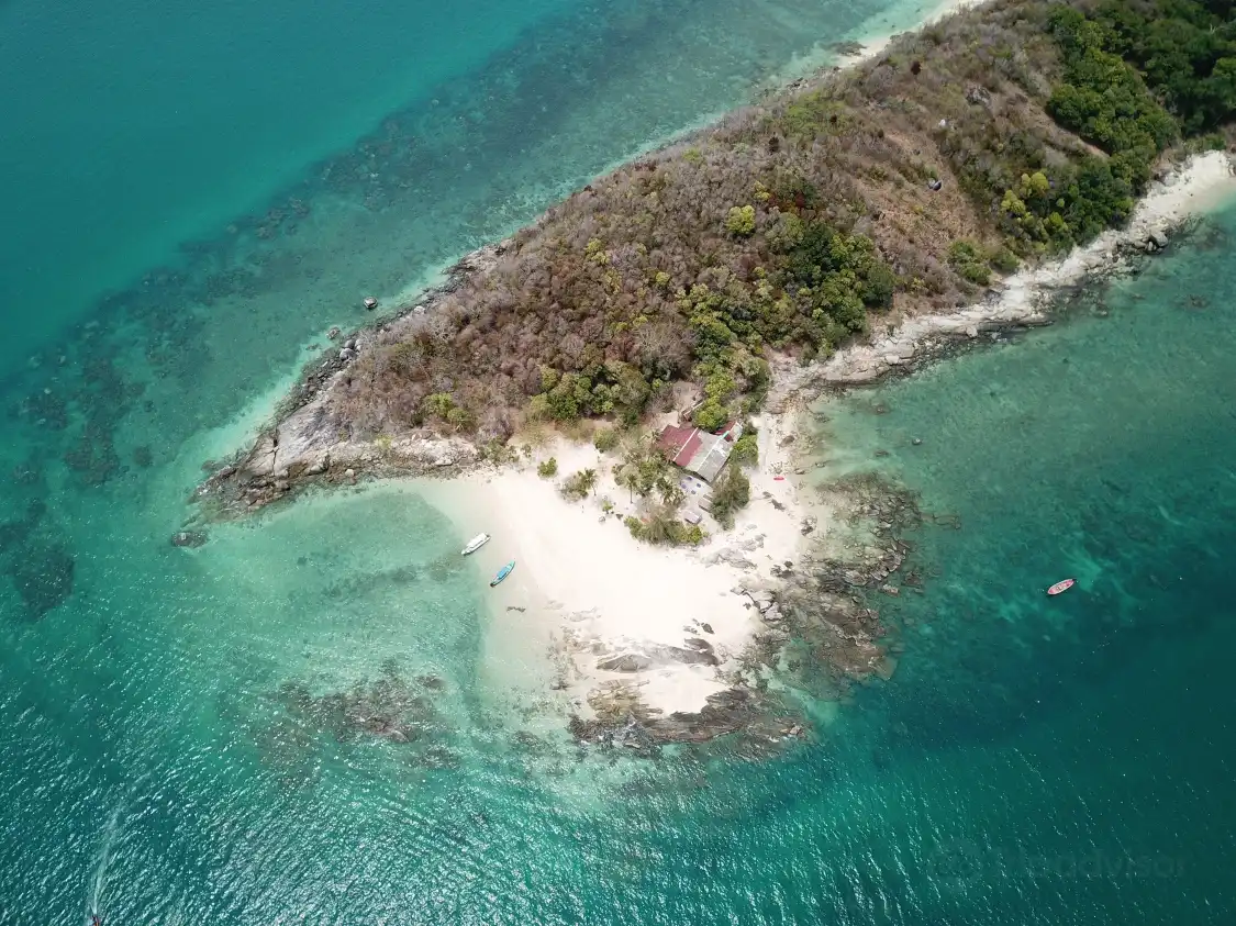 โรงแรมใกล้เกาะบอน