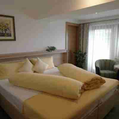 Hotel Garni Regina Rooms