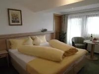 Hotel Garni Regina Hotels in Wattens