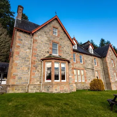 Inch Hotel Hotel berhampiran The Clansman Centre