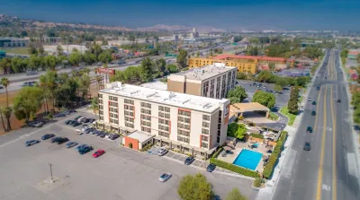 DoubleTree by Hilton San Bernardino Hotels in San Bernardino