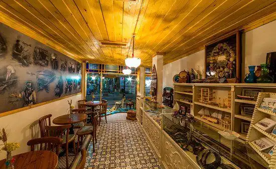 Отели рядом с достопримечательностью «KAPURCUK HOUSE OF CULTURE AND GASTRONOMY»