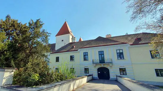 Schloss Orth