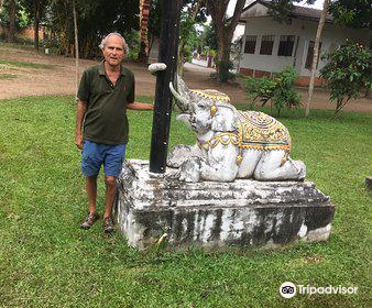 Wat Sri Don Chai