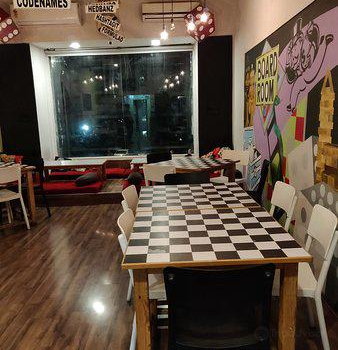 Pair A Dice Cafe