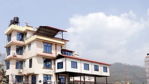 Lincoln Holiday Home Hotels in Kakani