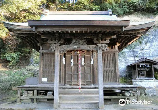 Junisho Shrine