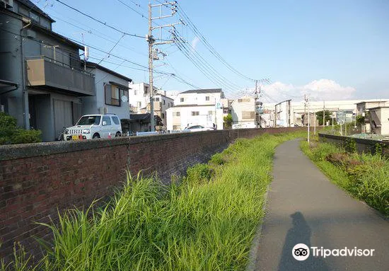 5_Red Brick Breakwater