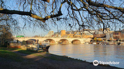 Riverside Walk