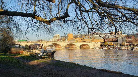 Riverside Walk