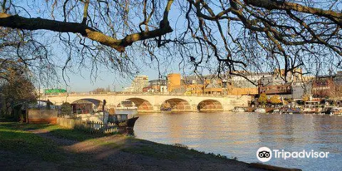 Riverside Walk