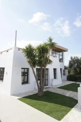 مومي سلو لايفينج هوتل Hotels near Lychnostatis Open Air Museum